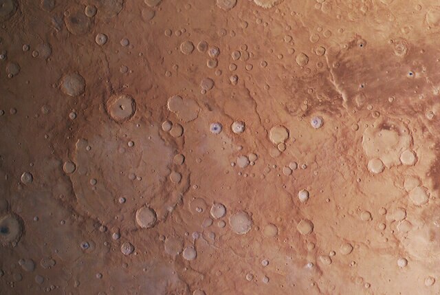 The heavily cratered Arabia Terra region near the equator of Mars. Credit: ESA/DLR/FU Berlin, CC BY-SA 3.0 IGO