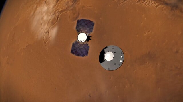 14 minutes before landing on the surface of Mars, the InSight probe (right) drops away from the cruise stage that brought it to the Red Planet. Credit: NASA/JPL-Caltech