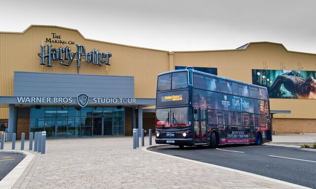 Harry Potter tour bus