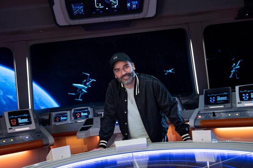 Theme Park News Oscar Isaac Star Wars Galactic Starcruiser