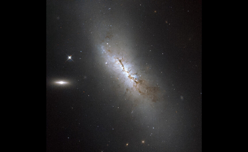 The galaxy NGC 4424 in the Virgo Cluster