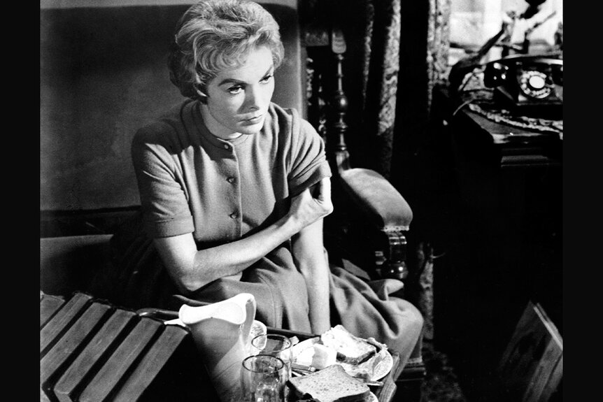 Janet Leigh with a tray of food in Psycho (1960)