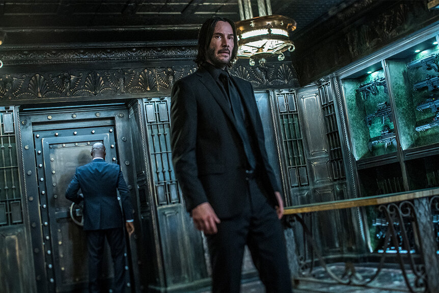 John Wick (Keanu Reeves) appears in all-black in John Wick: Chapter 3 – Parabellum (2019).