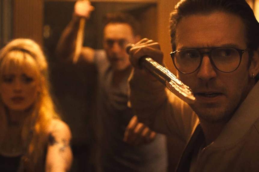 Sammy (Kathryn Newton), Peter (Kevin Durand) and Frank (Dan Stevens) hold weapons in Abigail (2024).