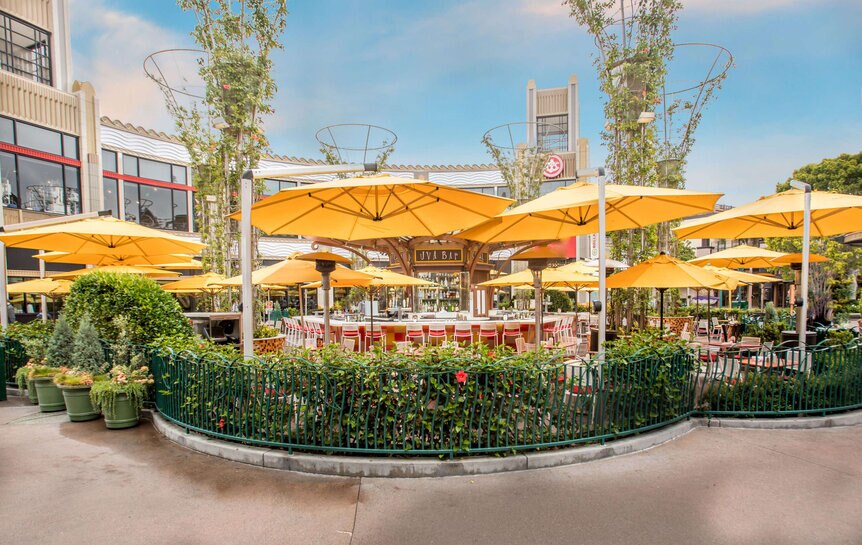 Downtown Disney's Uva Bar & Cafe exterior