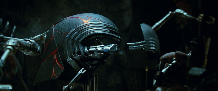 Kylo Ren helmet Star Wars The Rise of Skywalker