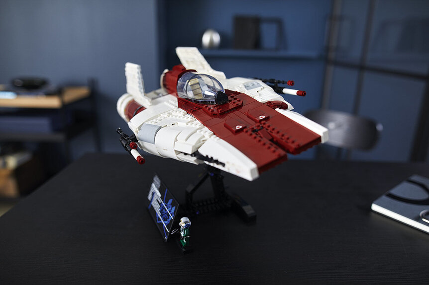 LEGO-star-wars-a-wing-starfighter-final-front