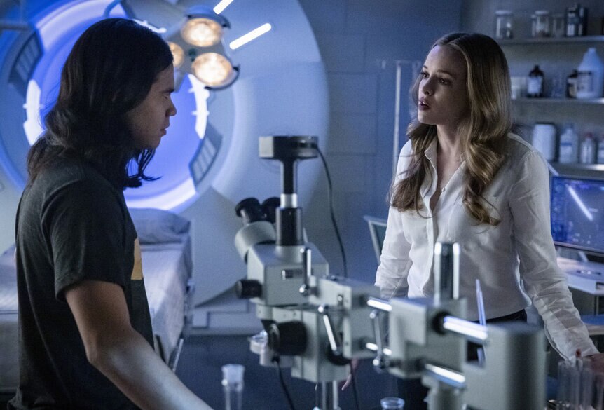 The Flash Cisco and Killer Frost promo pic