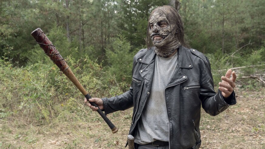 The Walking Dead episode 1012 - Negan in Whisperer mask