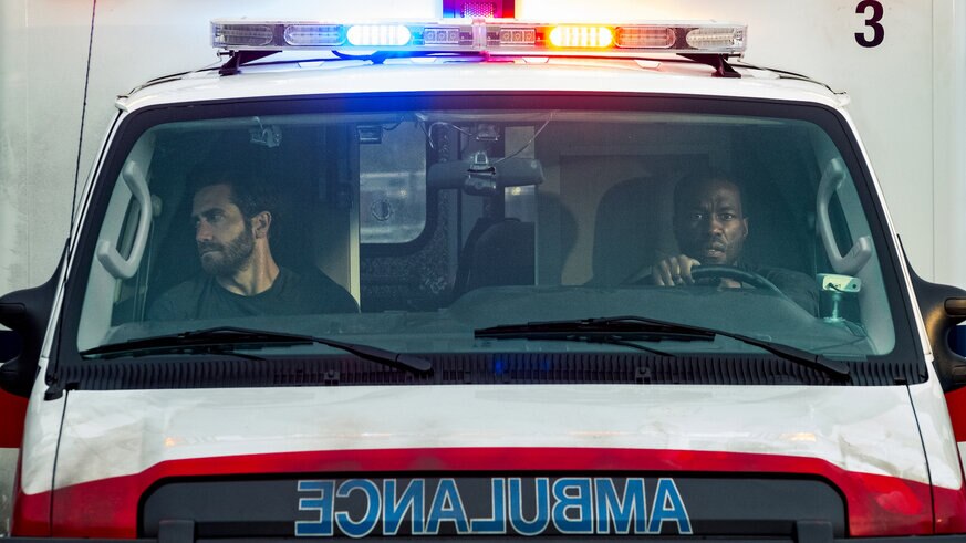 (L-R) Danny Sharp (Jake Gyllenhaal) and Will Sharp (Yahya Abdul-Mateen II) in Ambulance, directed by Michael Bay.