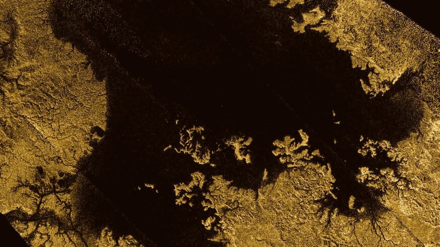 Ligeia Mare is a sea of liquid methane at Titan’s north pole. Note the feeder tributaries leading into it. Credit: NASA/JPL-Caltech/ASI/Cornell