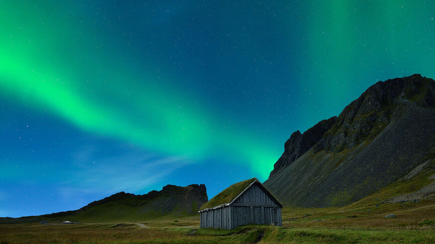 Phil Plait Bad Astronomy gettyimages_aurora_iceland_vikings