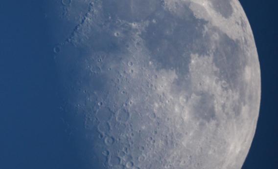 moon1_590.jpg.CROP.rectangle-large.jpg